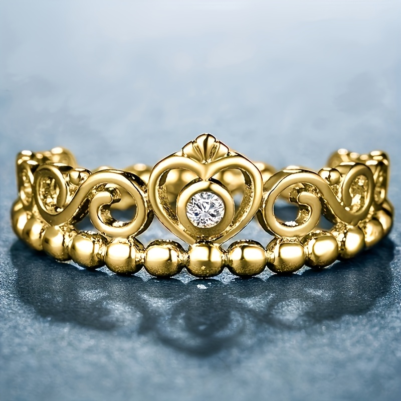 Fashionable Synthetic Zirconia Heart Crown Ring